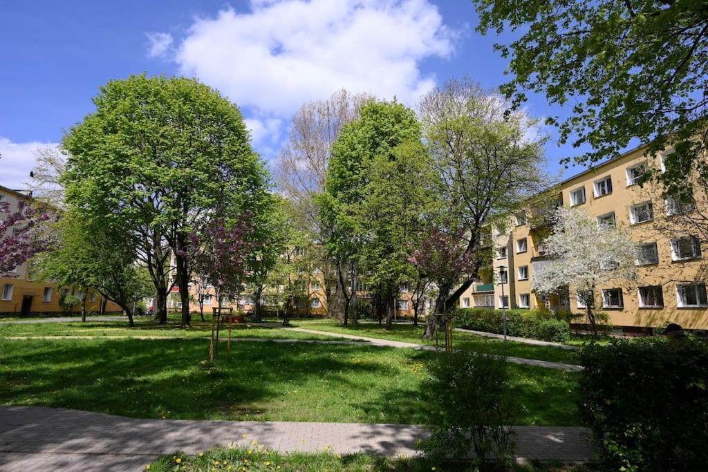 Saska Kepa -Ul. Francuska 2' Min Apartment Warsaw Luaran gambar